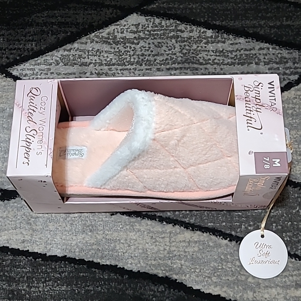 COZY WOMEN'S QUILTED SLIPPERS
